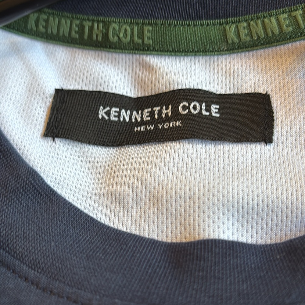 Kenneth Cole Color Blocked T-Shirt Large (3 for $12 item) - Picture 3 of 7
